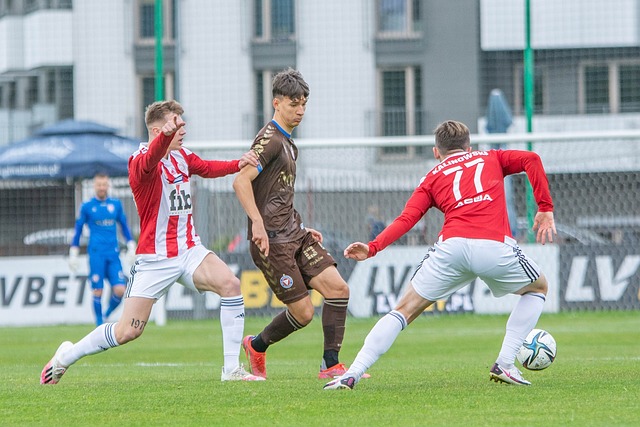 哈兰德26岁之前欧冠已打入54球，仅次于梅西