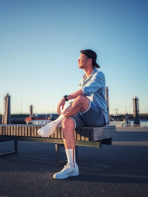 19岁192天，韦德拉奥果成为近71年德国队首秀破门最年轻球员