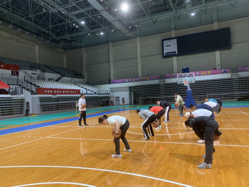 麦卡利斯特二哥：我们个子不高也不快，但总有办法取得成功